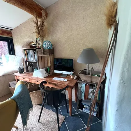 Charming Cottage In Les Cevennes بيت للعطل *